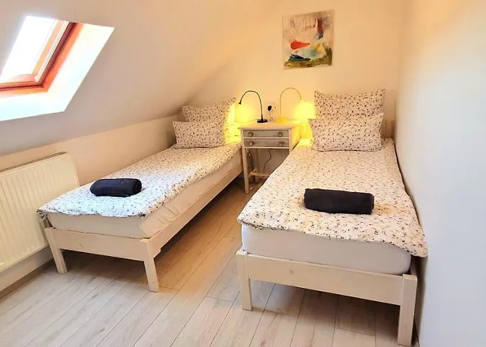 Napkert Apartman Pensiune Noszvaj