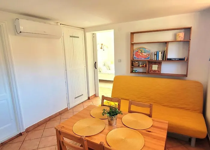 Napkert Apartman Pensiune 3*